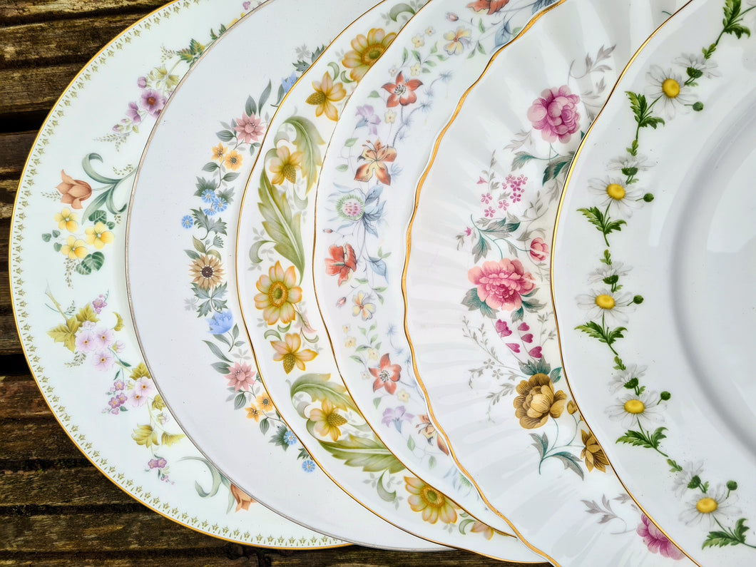 Job Lot of 4 (4 pcs) Vintage Mismatched China Dinner Plates Set Floral Tableware