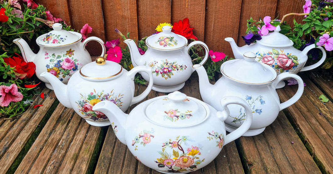 Job Lot of 1 (1 pcs) Large Vintage Mismatched Teapots Set Floral Chintz Tableware